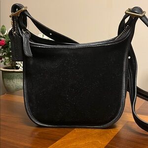 Coach Berkeley Zip leather/ suede black crossbody, vintage, 9011 mint condition